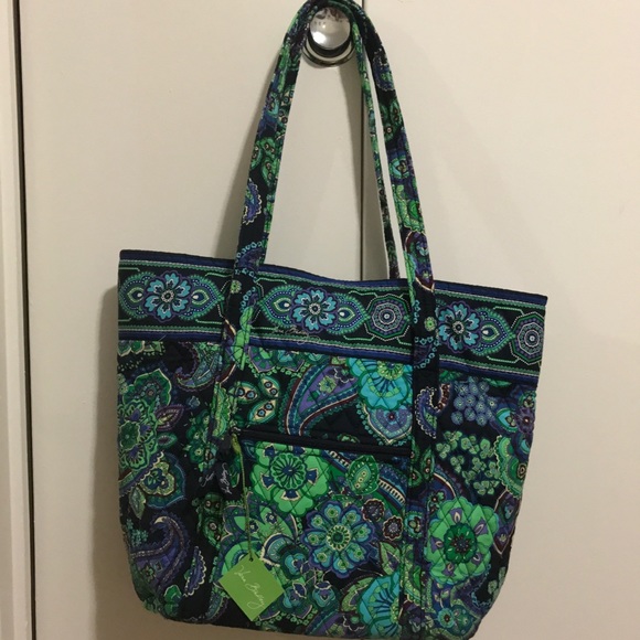 Vera Bradley Handbags - NWT Vera Bradley Tote bag